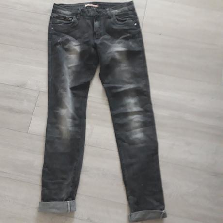 Šedočierne rifle m, m