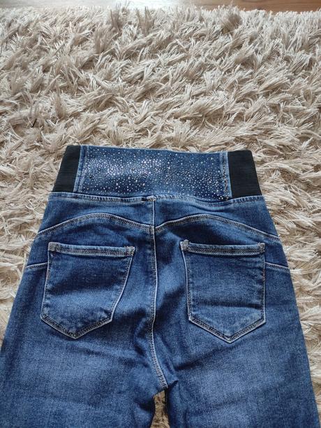 Rifle s vysokým pásom, s