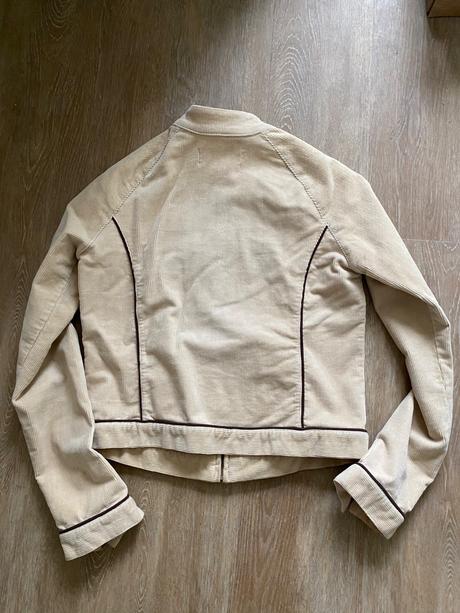 Menčestrová bundička, kenvelo,m