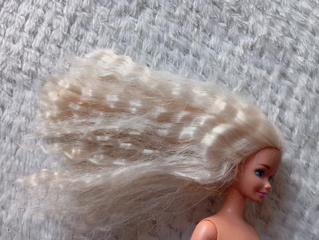 Retro blond barbie 1,
