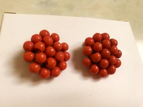 Koralové retro klipsne,