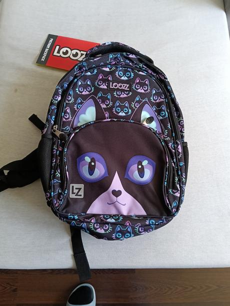 Batoh z anatomicky vystžpením chrbta,