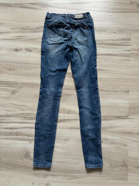 Rifle, dzinsy, only,s