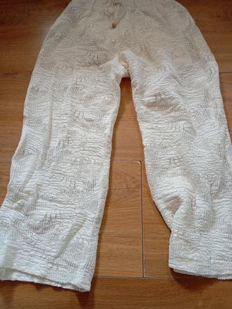 Krasne letné dievcenske nohavice veľkosť 148 cm, zara,146