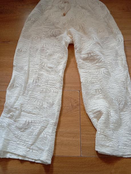 Krasne letné dievcenske nohavice veľkosť 148 cm, zara,146