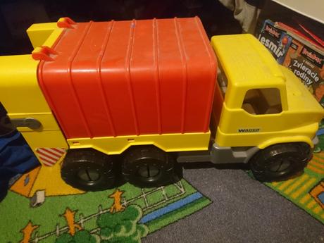 Smetiarske vyklapacie auto, 