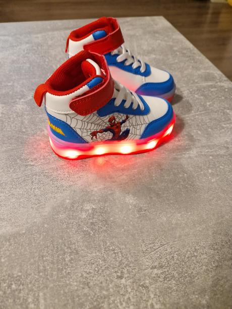 Tenisky spiderman, primark,22