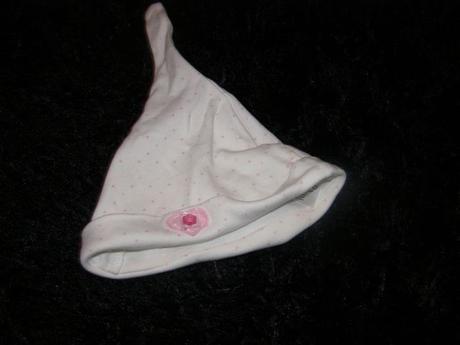 Bielo - bodkovaná oroginal čiapka zn. next, next,62