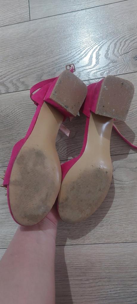 Cyklamenove sandalky, 38