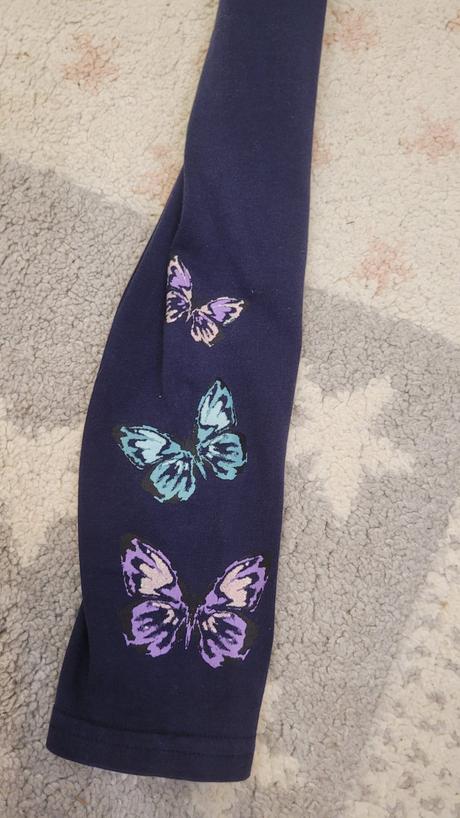 Leginy s motylmi, 134