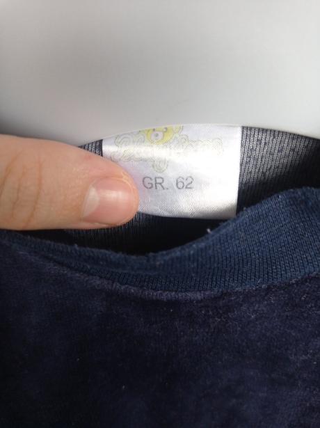 Zamatovy svetrík, 68