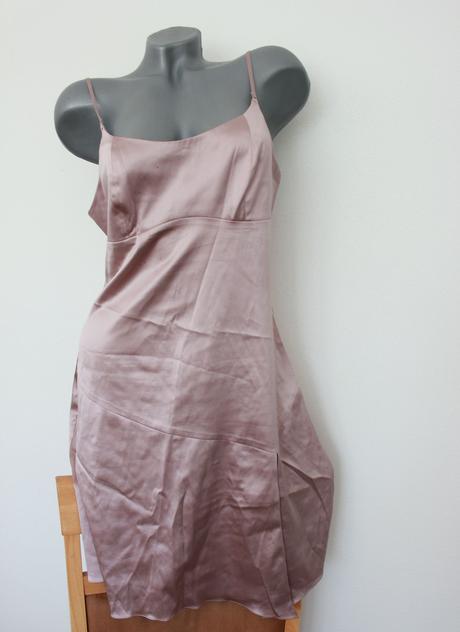 Nocna kosela elle macpherson, l