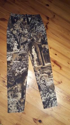 Nohavice talianskej znacky, 40