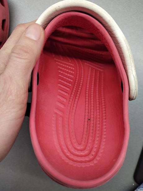 Červené kroksy, crocs,33