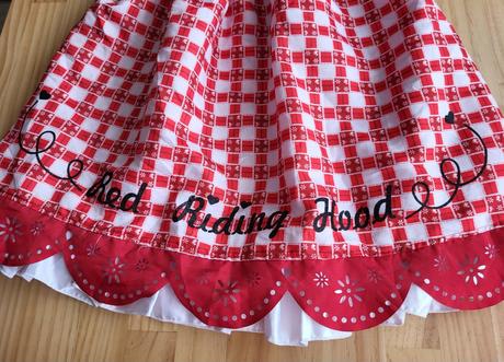 Karnevalové šaty na cca 9-10 rokov,