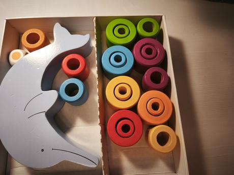 Balancny delfin goki hra, 