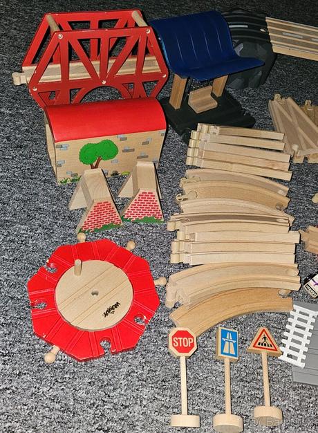 Predám drevene kolaje stanica tunel k vlakom vlak, 