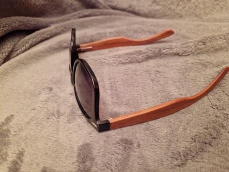 Slnečne okuliare, authority