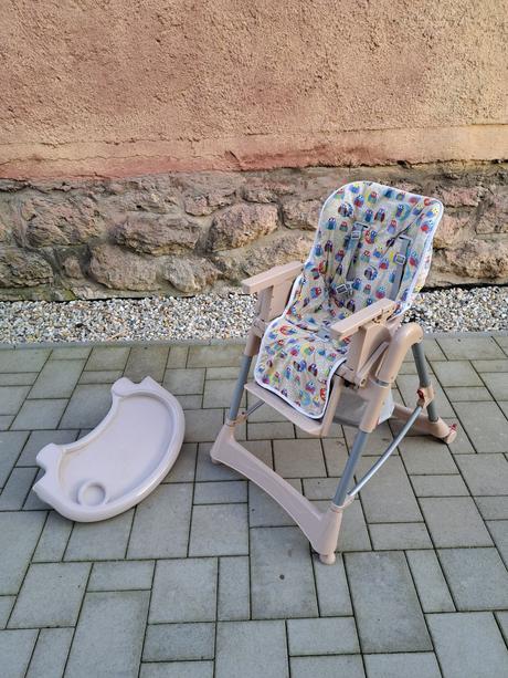 Detská jedálenská stolička, 