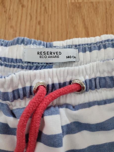 Šortky, reserved,140