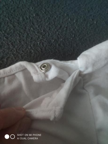 Šaty s čelenkou, 74