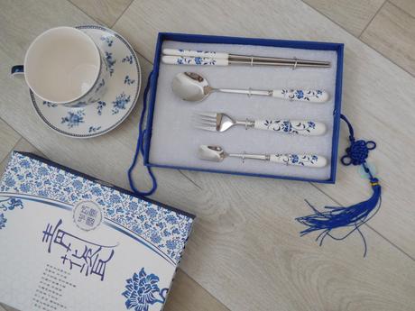 Hrnček čínsky príbor v krabičke, 
