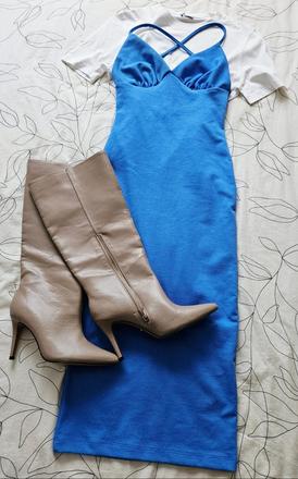 Krásne modré šaty, 38