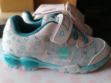 Blikajúce botasky, 27