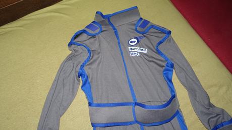 Kostym thunderbirds od rubies, 