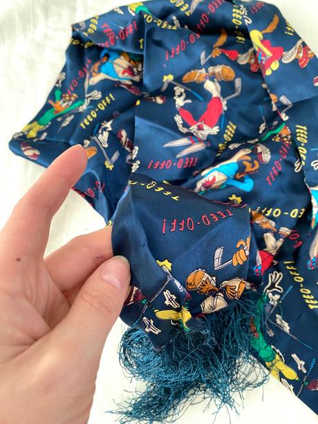 Hodvábna šatka / šál zajac bugs, 