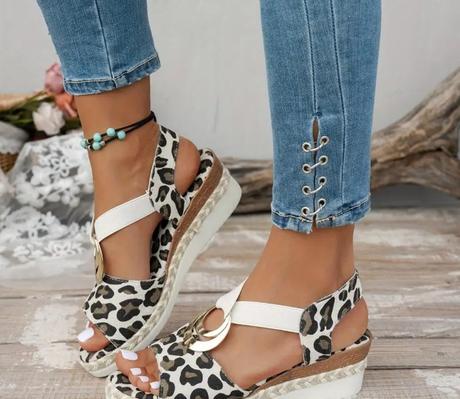 Leopardie sandále, 37