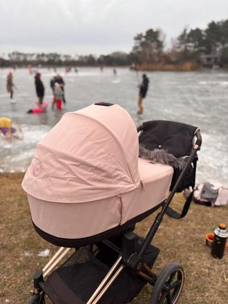 Vanička cybex peach pink 4.0, cybex,cybex priam 4