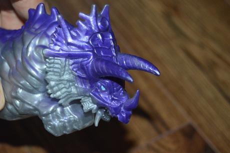 Dinosaurus transformer,