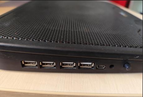 Polohovateľná chladiaca podložka yenkee pre nb, 