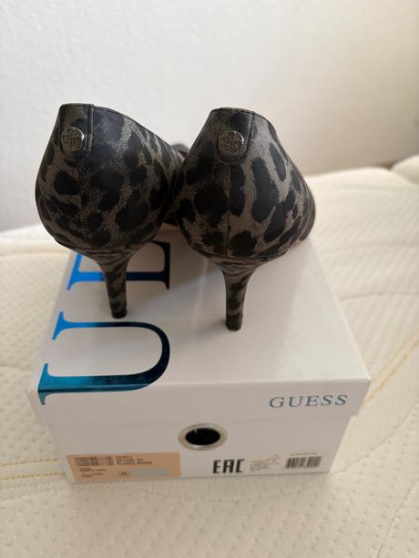 Guess lodičky, guess,39