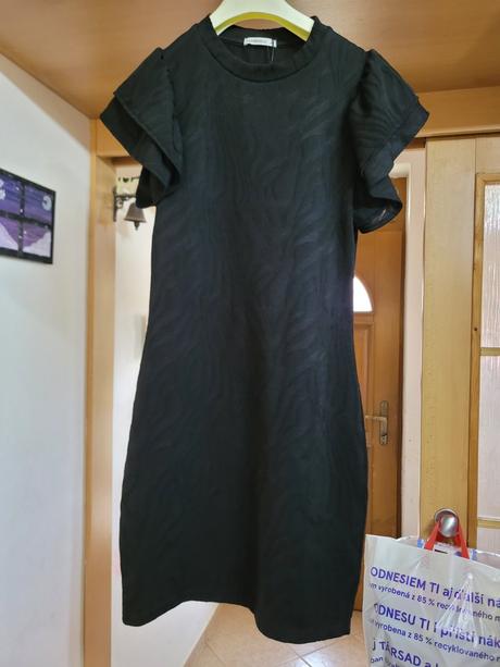 Šaty čierne, gate,38