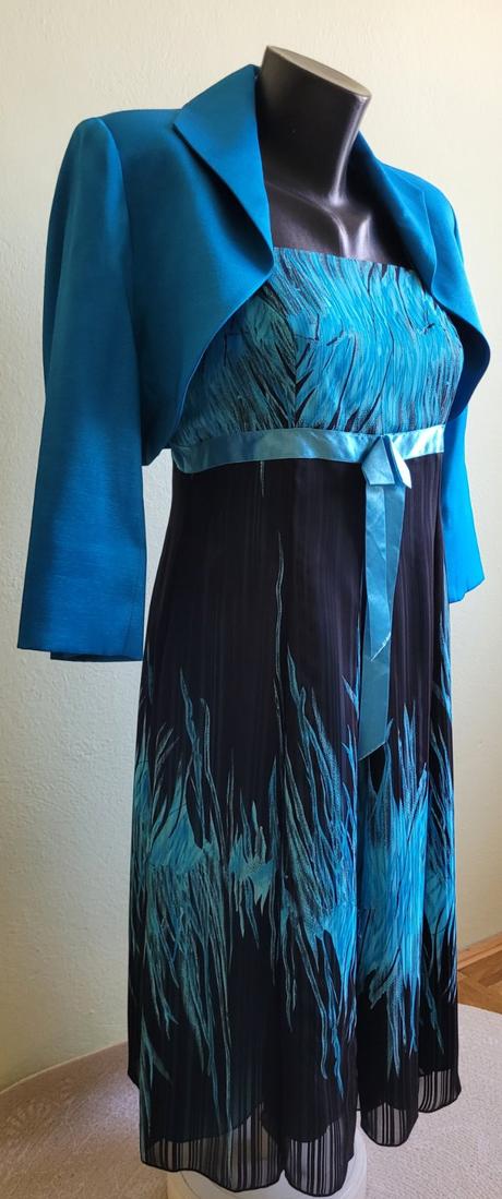 Dámske šaty s bolerkom, 38