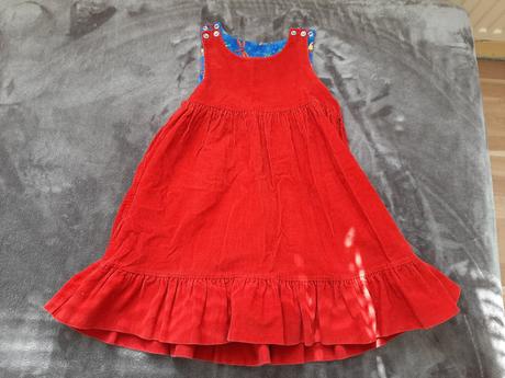 Nádherné obojstranné šaty s vážkami, 92