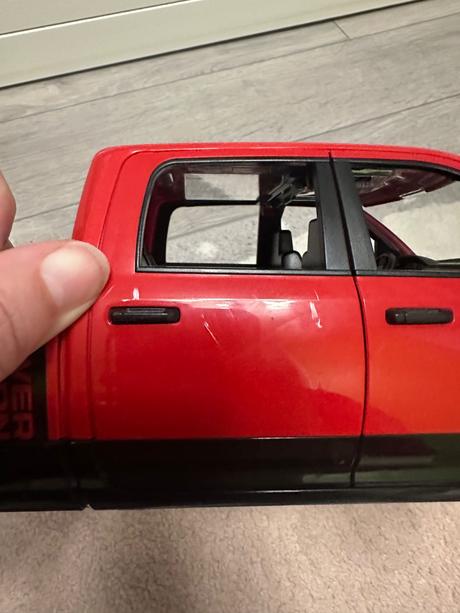 Auto s privesom pre kone, 