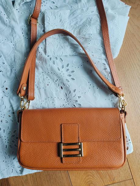 Kožená kabelka zn. vera, 