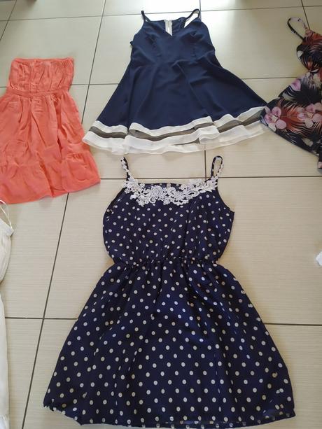 Balík letných šiat 11ks s-m, s