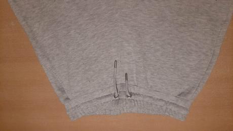 Predám sivé tepláky veľ.m-l, m