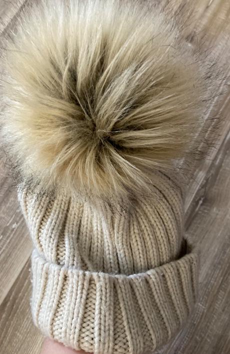 Čiapka s brmbolcom, 