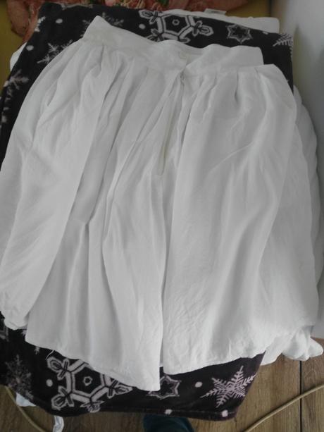 Nohavicova sukna, 40