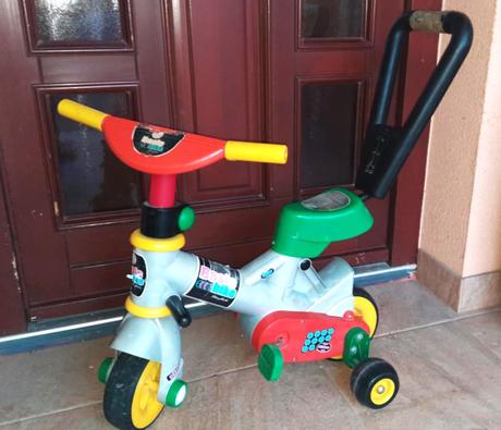 Predám trojkolku  pre dieťa cca 2-4 roky -  s drža, 