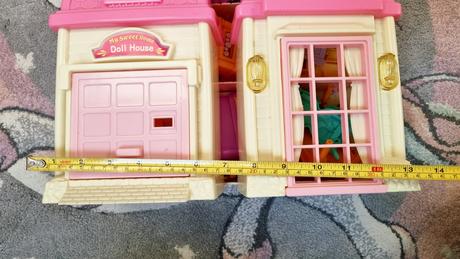 B3597 domček pre bábiky, 