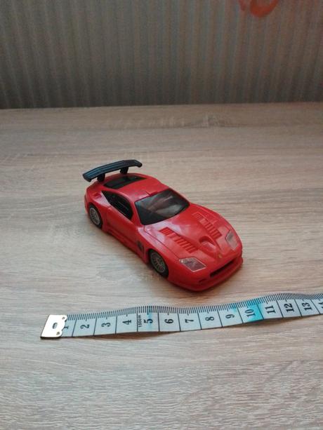 Červené autíčko,