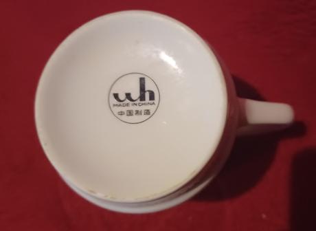 3x staršie šálky,