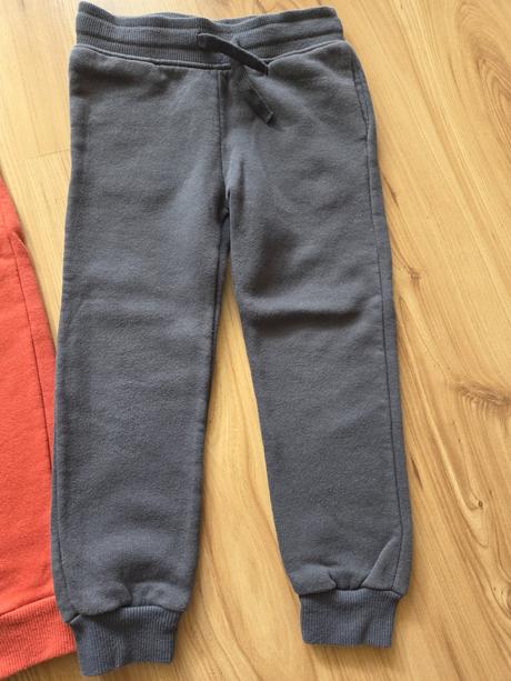 2x tepláky, h&m,116