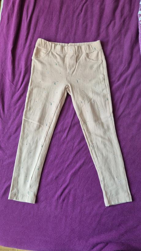 Leginove nohavice s kvietkami, 110